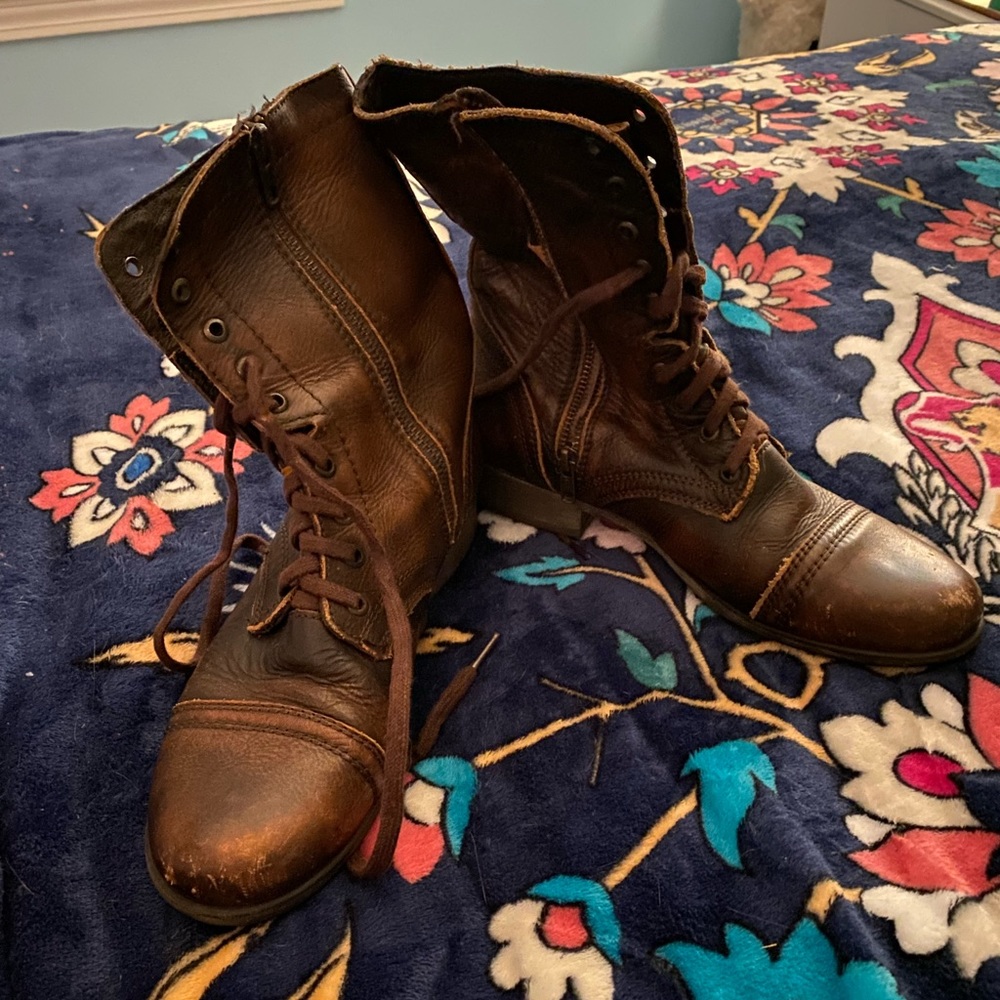 Steve Madden Troopa Combat Boots size 9